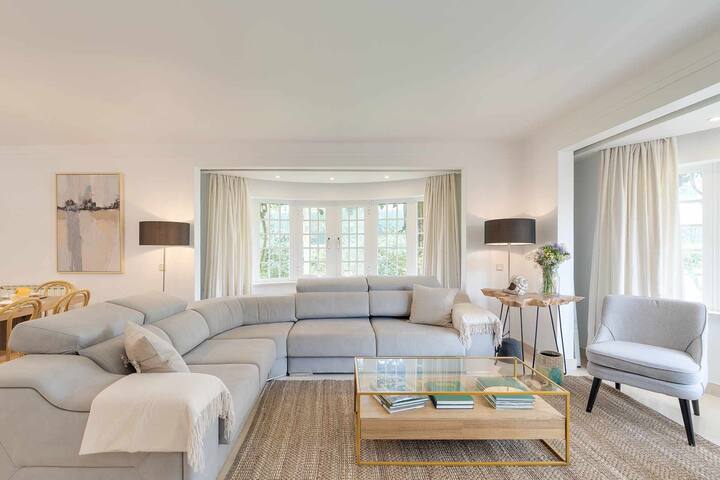 Unique beach Villa with ocean view, pool, tennis gallery image 3