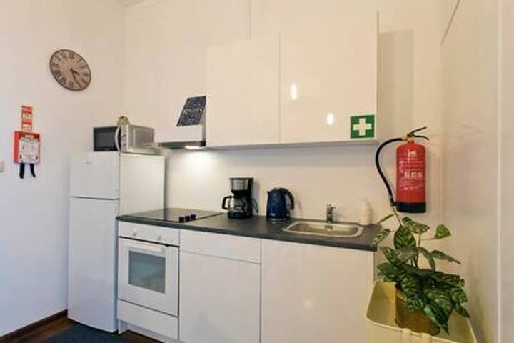 3 Cozy Flats w/Netflix | Ace Location by Host Wise gallery image 5