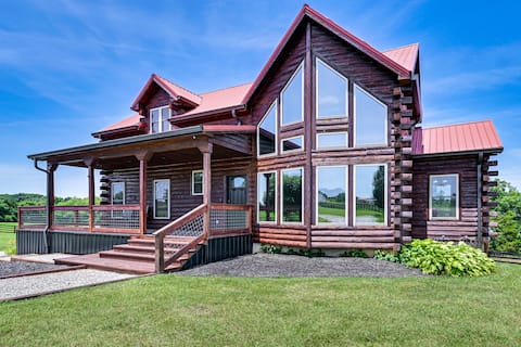 Scenic Getaway w/ Deck: 7 Mi to Mammoth Cave Park!