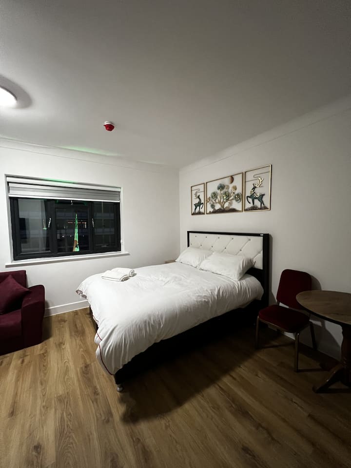 Premium-queen-salle De Bain Privée - Enfield, UK