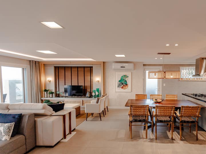 Spectacular House by the Sea AP8568