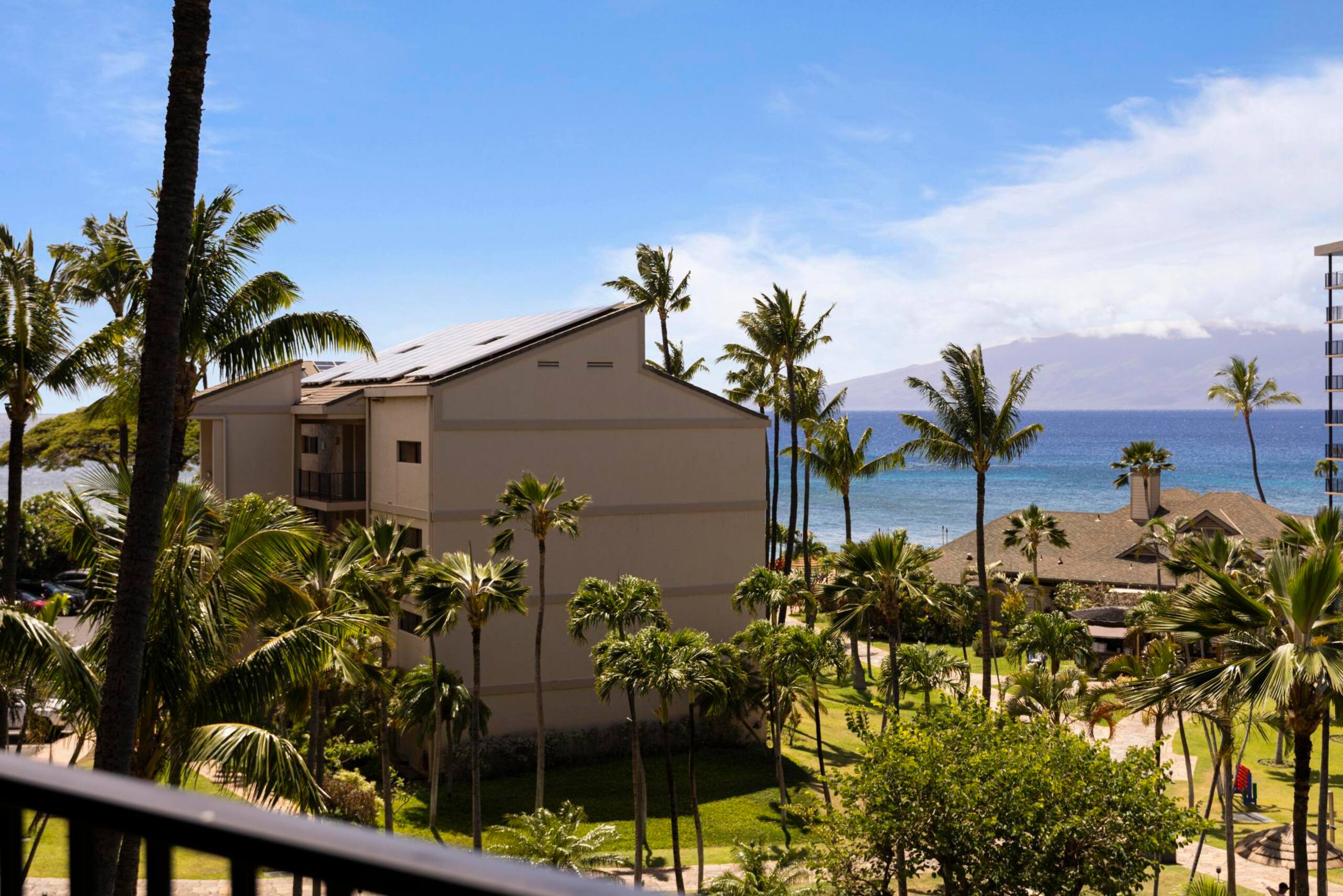 Home in Lahaina · ★4.76 · 1 bedroom · 2 beds · 1 bath - Image 36