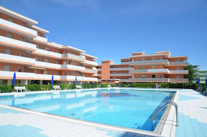 Appartement De Vacances Avec Climatisation, Balcon - Bibione Pineda