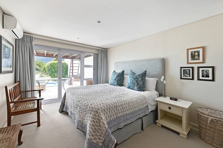 Ocean & Mountain views Pool & Terrace gallery image 3