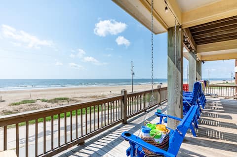 Beachfront Views | Hot Tub, Yard Games, Tiki Bar