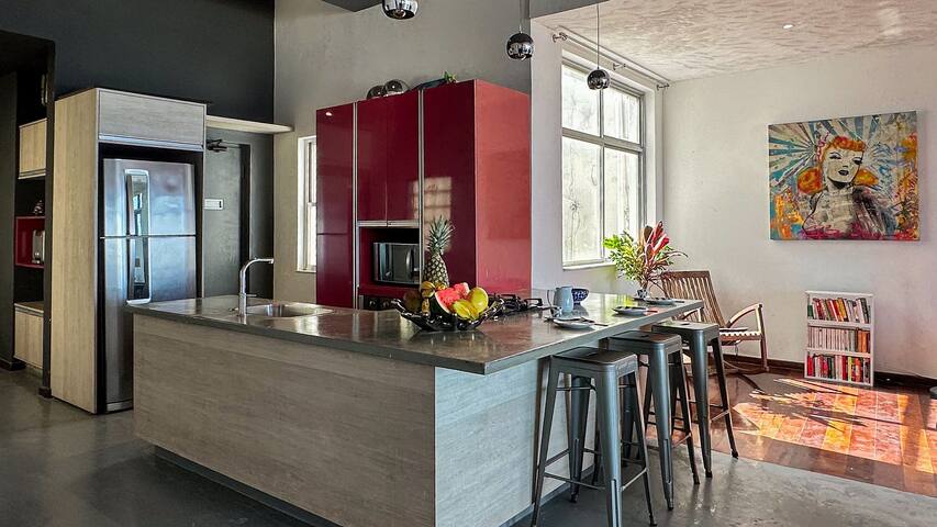 Beautiful 3 bedroom apartment facing the sea gallery image 4