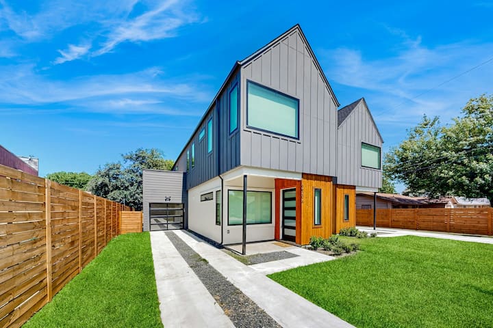 Two modern townhouses with enclosed backyards
