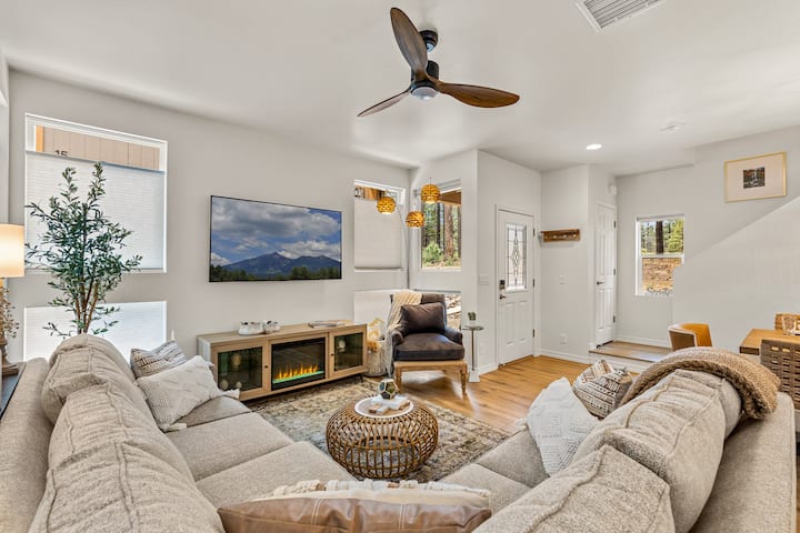Spend Summer In Flagstaff, Beat The Heat With A/c! - Flagstaff, AZ