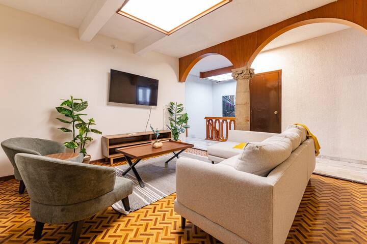 VH Polanco spacious & beautiful house w/garden l18 gallery image 2