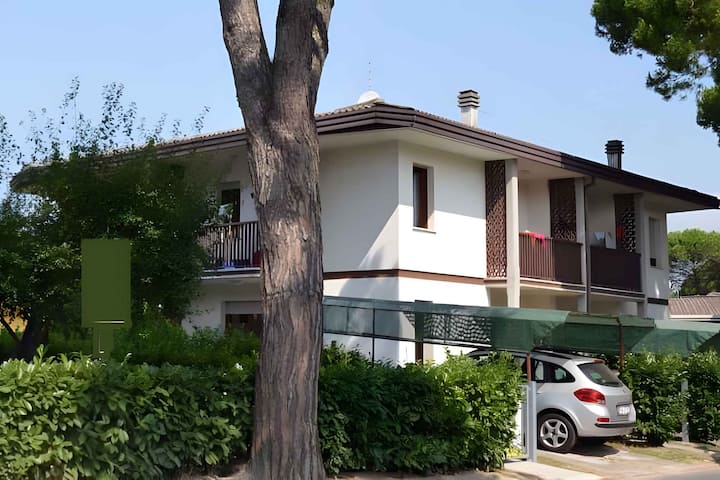 Appartement De Vacances Avec Jardin Privé - Bibione