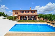 Country house close the sea pool & a/c 10 people