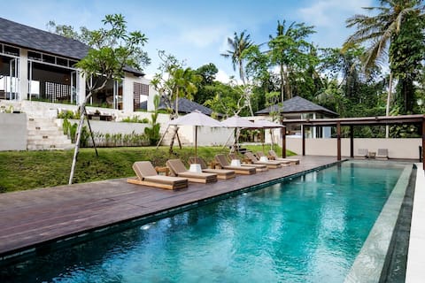 Belantara 5BR Family Villa w/Infinity Pool in Ubud