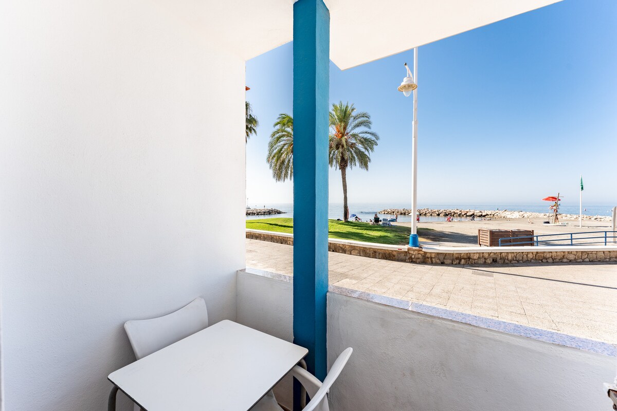 Successful Airbnb property: On the seashore, Pedregalejo in Baños Del Carmen