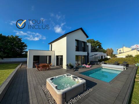 Eor Glas - Villa with pool and spa near the sea