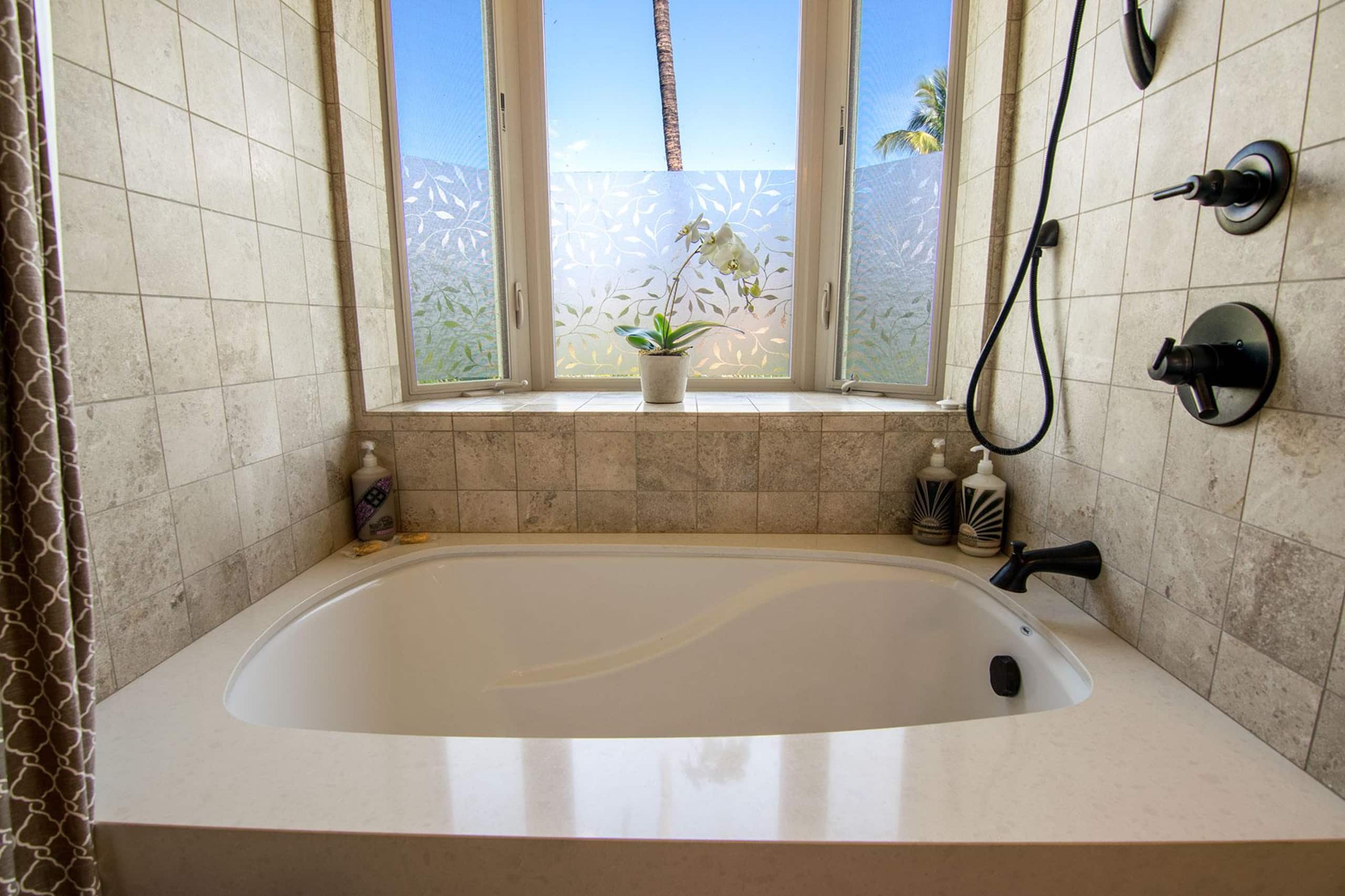 Villa in Kihei · ★4.95 · 8 bedrooms · 9 beds · 6.5 baths - Image 45