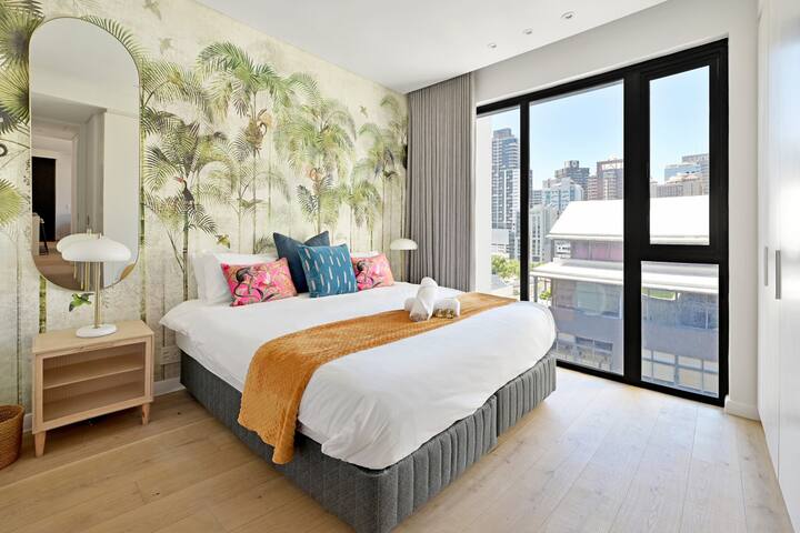 Central DeWaterkant Patio Parking Shops gallery image 3