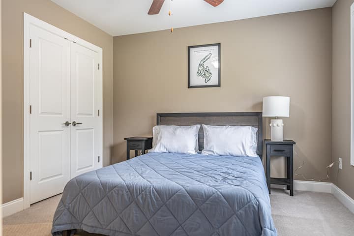 3号卧室-标准双人床