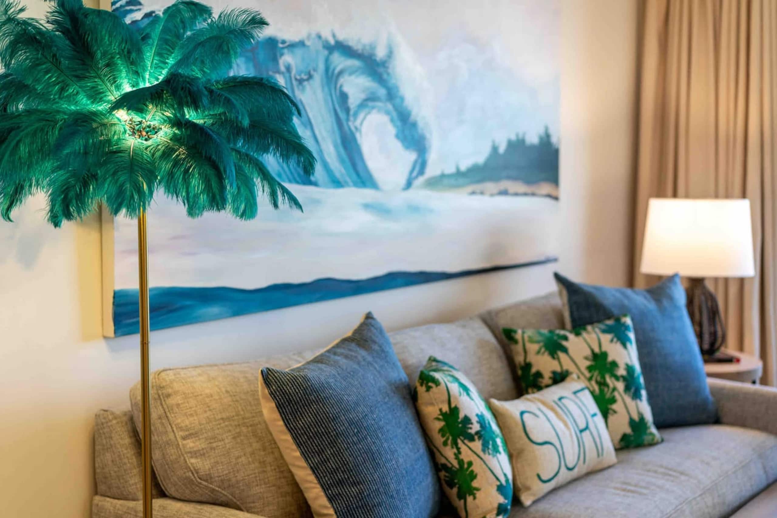 Condo in Honolulu · ★4.94 · 2 bedrooms · 3 beds · 1 private bath - Image 13