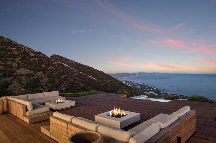 Malibu Blufftop Estate | 360 Ocean Views | Pt Dume gallery image 2