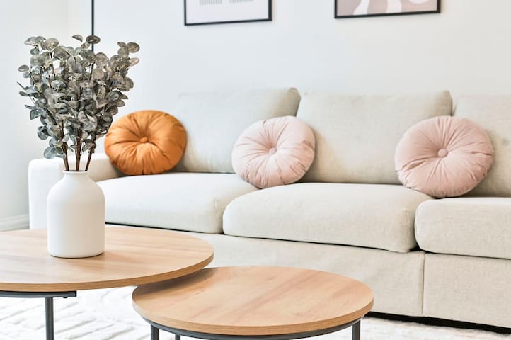 Amazing 3 Bed Apartment Great Portland Street gallery image 3