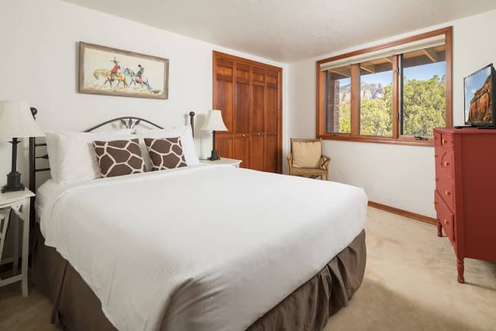 20251001_CJ Tronnier Gershon_485 Oak Creek Cliffs Dr_0019