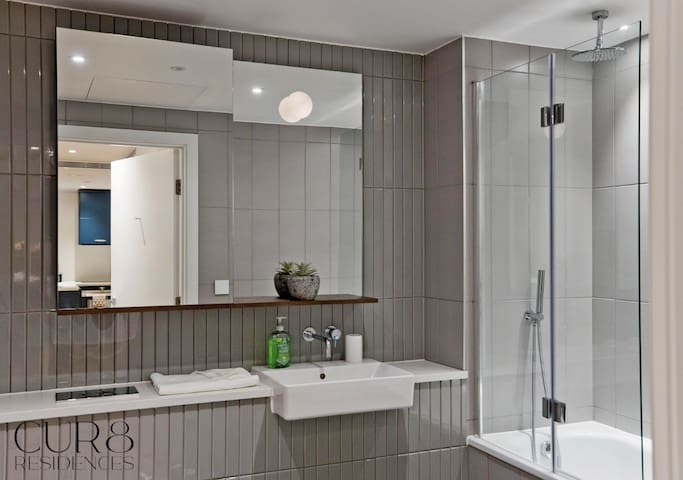 Kings Cross Penthouse, AC gallery image 5