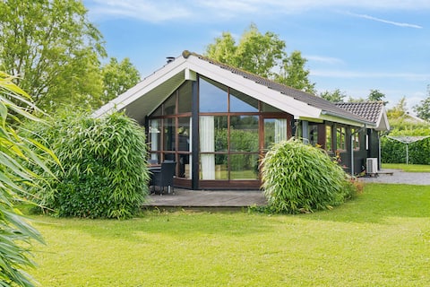 Well-equipped summer house near Skovmose