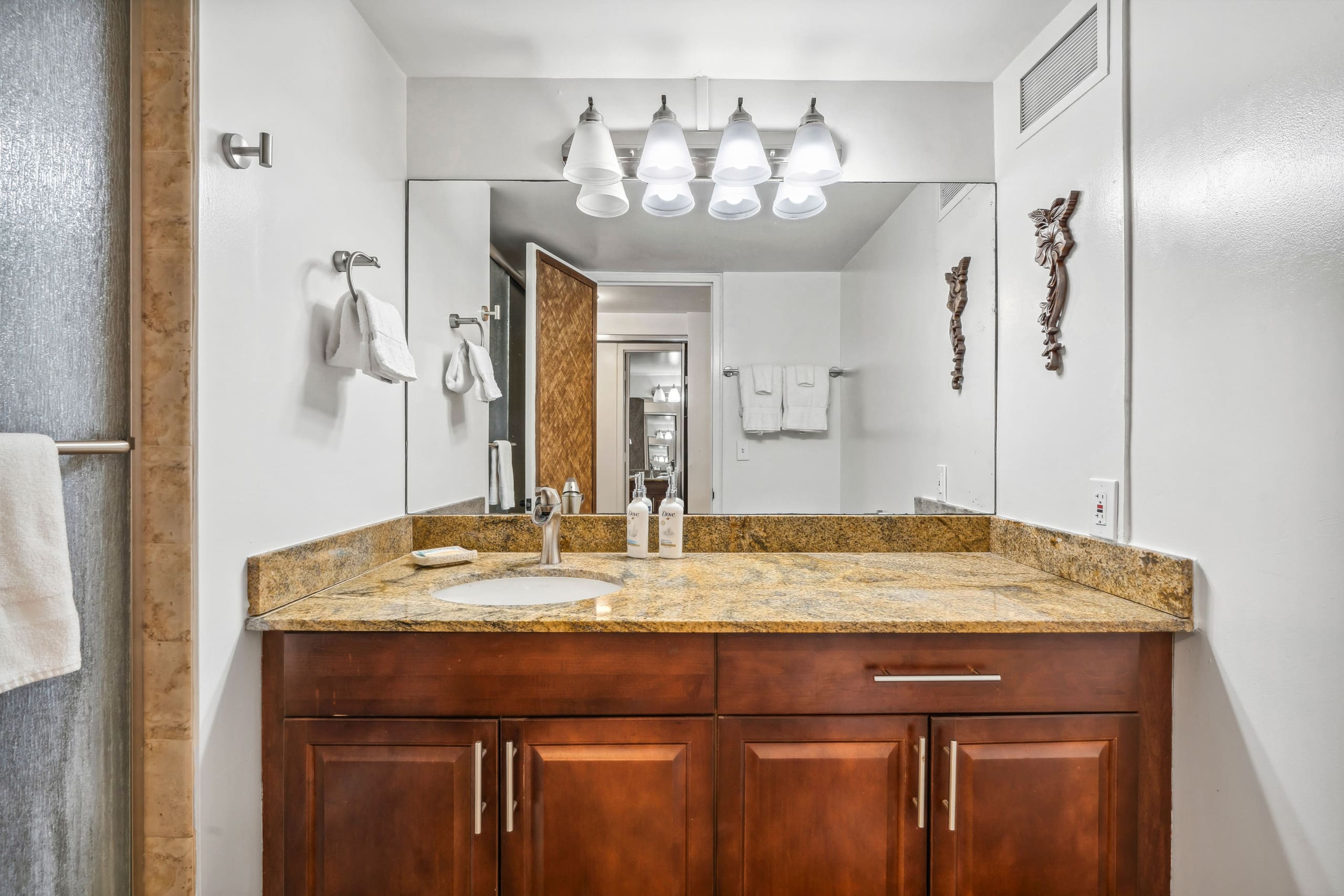 Condo in Princeville · ★4.95 · 2 bedrooms · 3 beds · 2 baths - Image 43
