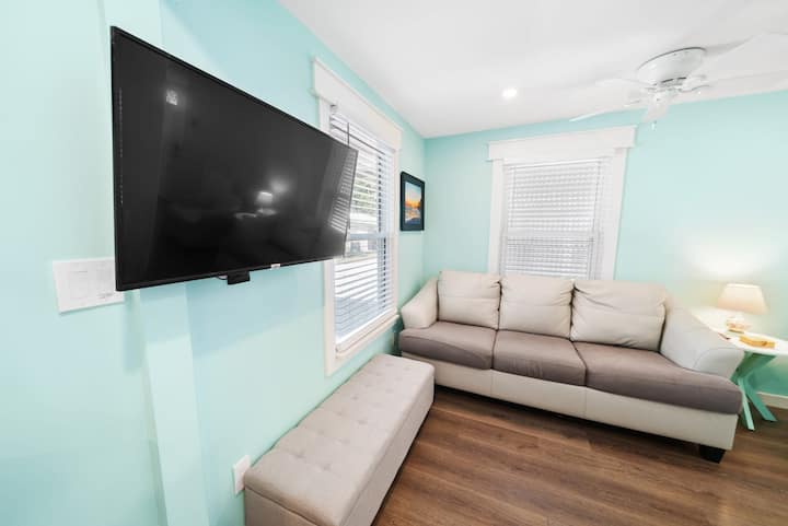 Hideaway Cottage | Dog-friendly & Block From Beach - Panama City Beach, FL