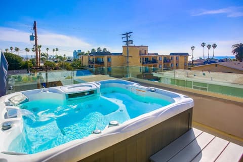 Popular Airbnb listing: Oceanview home steps to beach with private hot tub in Pacific Beach