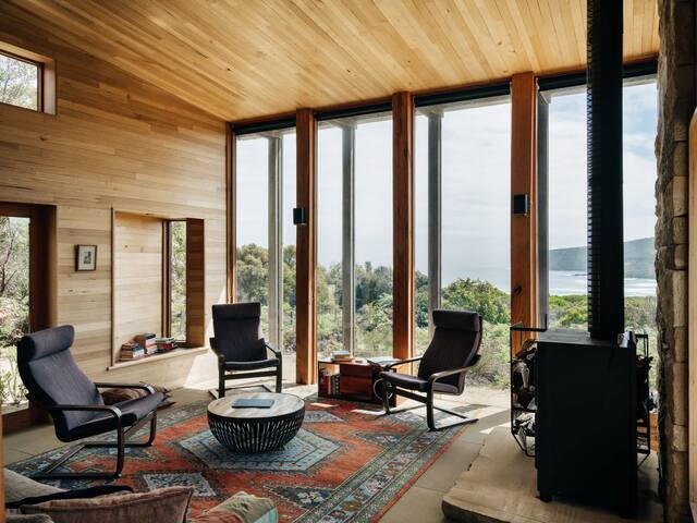 Roaring Beach House gallery image 2