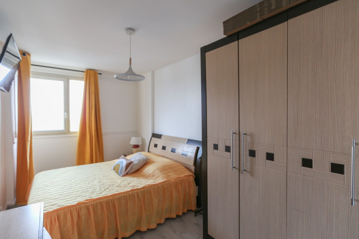 Top Airbnb: Nice apartment with balcony in Pré-Saint-Gervais in Le Pré Saint Gervais