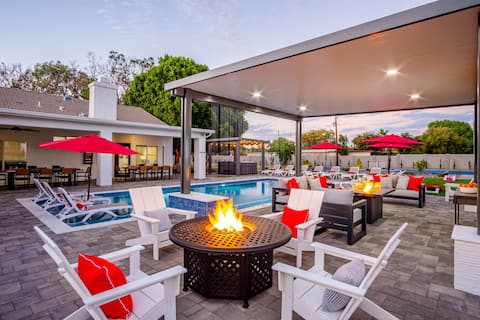 The Max Resort, a 1.5 Acre of Huge Space to Relax.