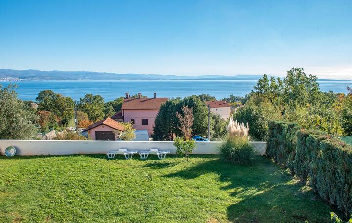1 Bedroom Lovely Apartment In Ika - Mošćenička Draga