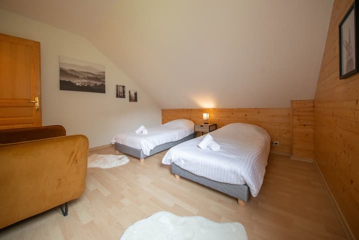 Slaapkamer met een eenpersoonsbed