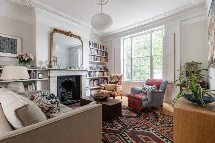 Rochester Road II by onefinestay gallery image 2