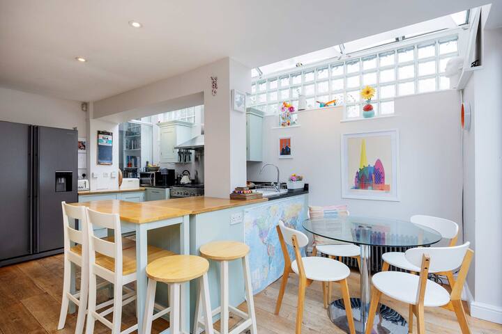 Thames-side Retreat by Veeve gallery image 3