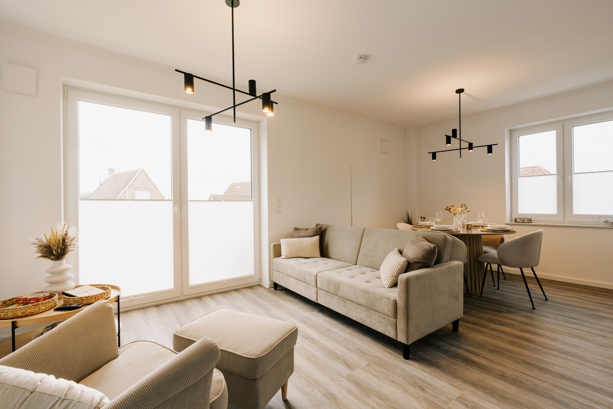 Top Airbnb: Coastal Suites | de Diek - Suite 2 Harbor View in Krummhörn