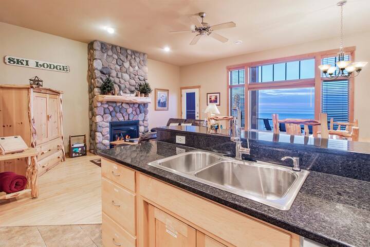 Loon Lodge Vacation Cabins, LLC managed Airbnb listing 1