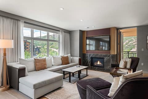 Popular Airbnb listing: Luxe Resort Penthouse - Ski in Ski Out 3 Bedroom in Snowmass Village