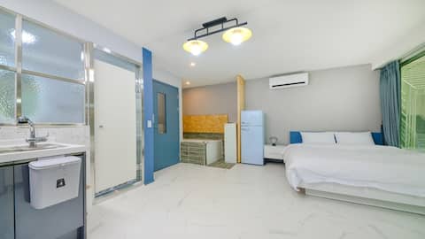 Maldivian-inspired modern interiors