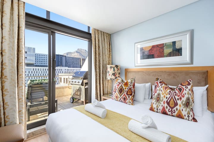 Fountain Suites 1102 gallery image 2