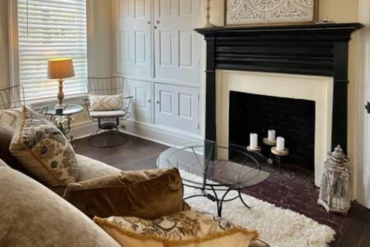 1840 Gem: Copper Tub, Fire Pit, Best Dining - Harpers Ferry, WV
