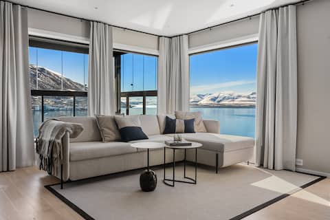 PremiumPenthouse Sea & Mountain view Aurora Tromsø