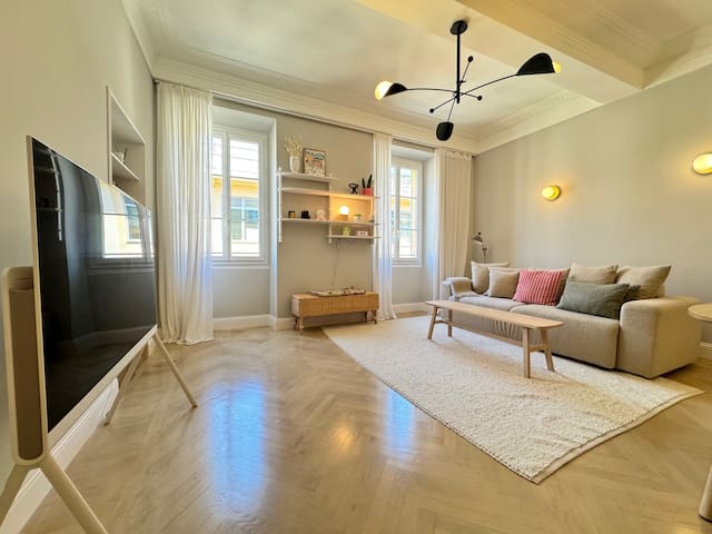 Emmanuel Et Anne managed Airbnb listing 1