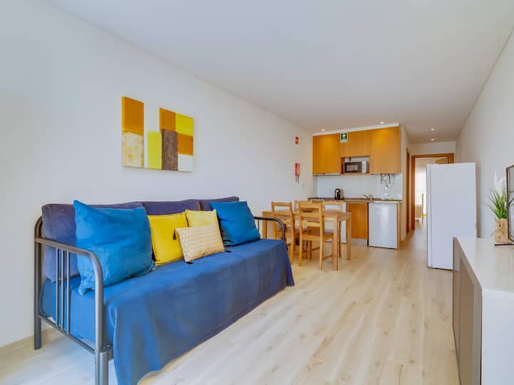 Left-side Villa- 1bdr Retreat With Bbq & Patio - Faro District