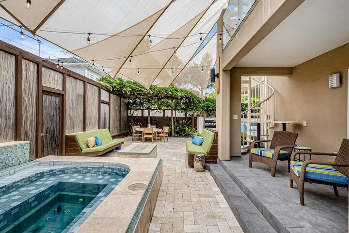 4BR Home near the beach w/hot tub & sunset rooftop gallery image 3