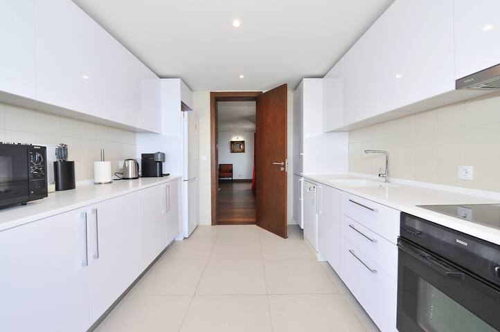 Amazing Sea View ! gallery image 4