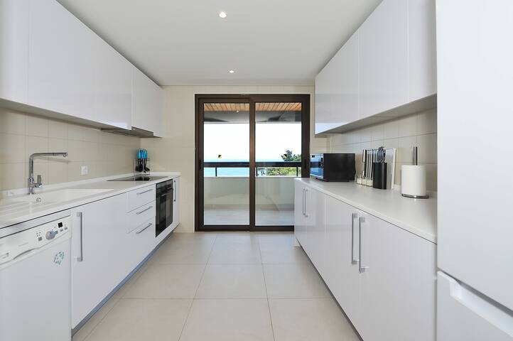 Amazing Sea View ! gallery image 5