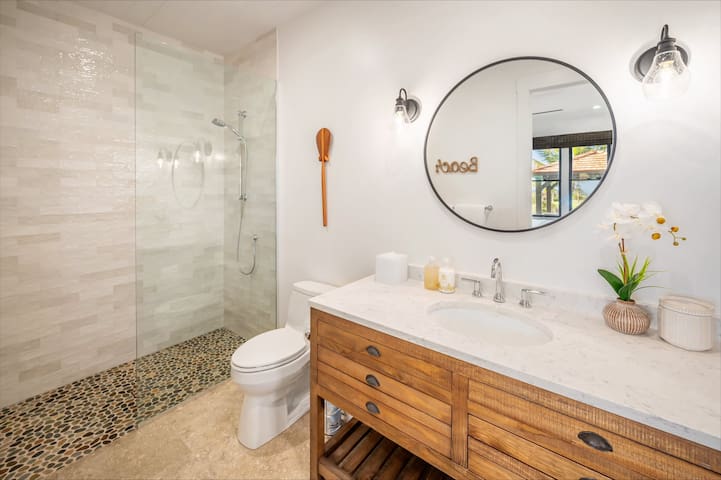 Kauai Villa | Stunning Views, Private Pool & Spa gallery image 5